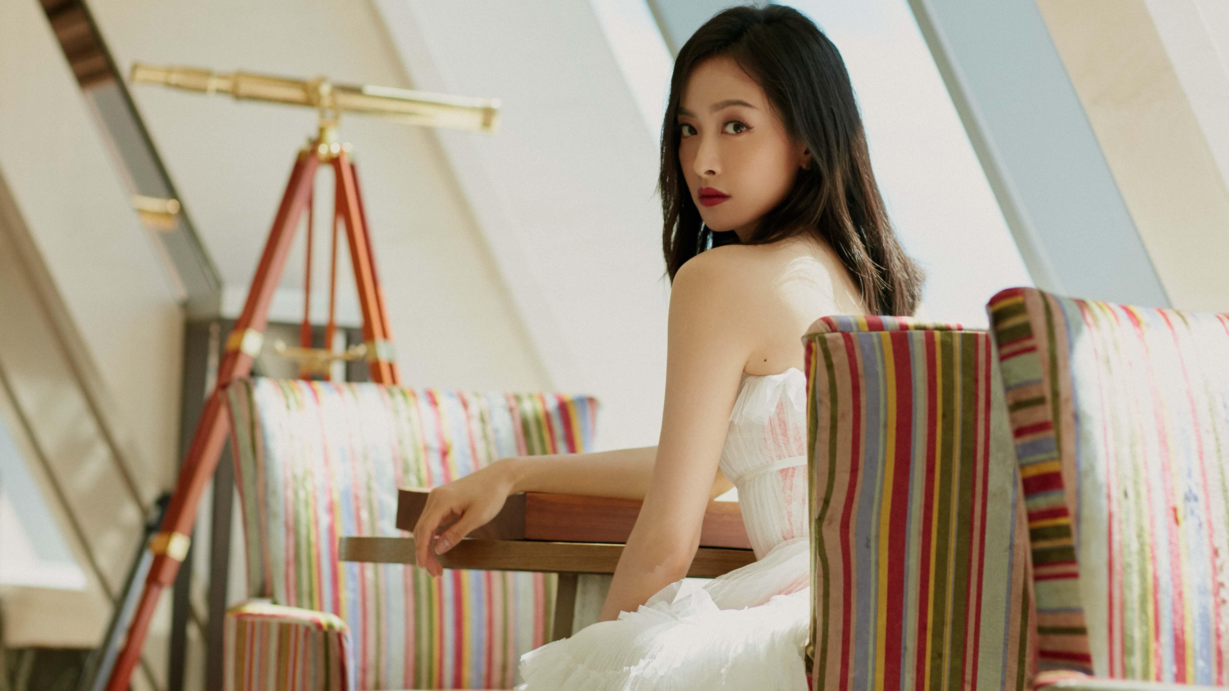 开云官方-“乔丹的传世经典：永不褪色的篮球神话”，篮球人物乔丹封神之路